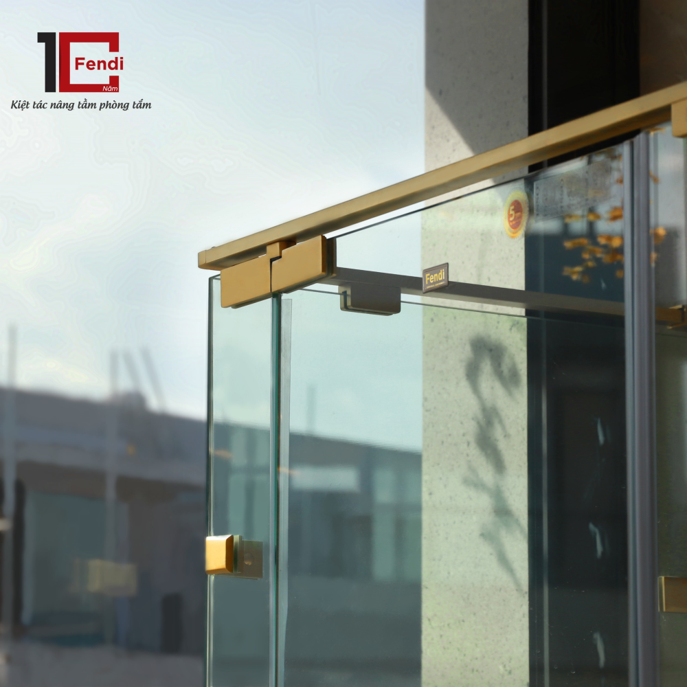 Phòng tắm kính thế hệ mới Fendi nổi bật với chất lượng kính đạt các tiêu chuẩn an toàn