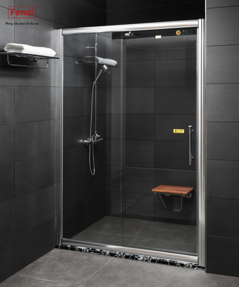Độ dày của kính cũng ảnh hưởng đến tuổi thọ và sự tiện nghi của phòng tắm kính 